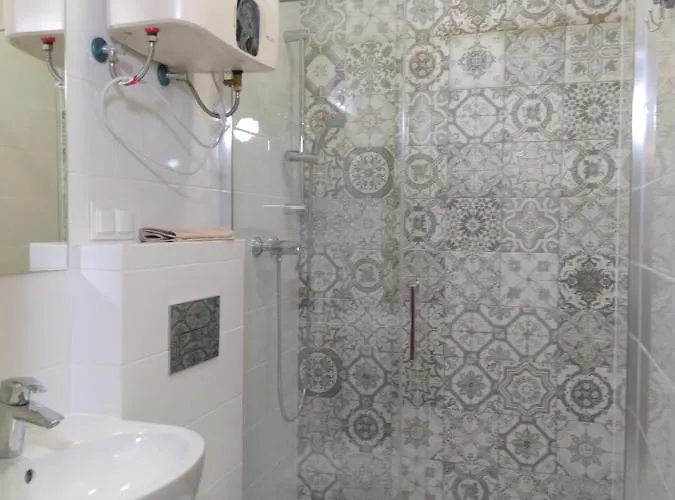 Nowy Sowia Z Widokiem Na Snieznik *